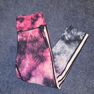 Tie-Dye Womens Capri Leggings